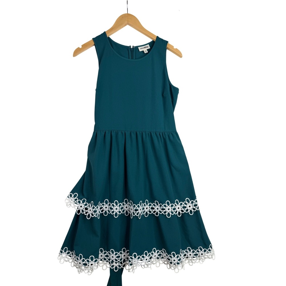 Maison Jules Tiered Fit & Flare Dress size Small Green/White Crochet